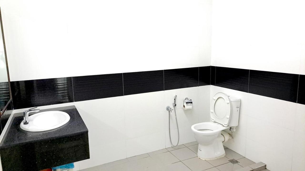 Mansion One Entire House 3 Queenbeds - Spacious Balcony Seaview George Town Exterior photo